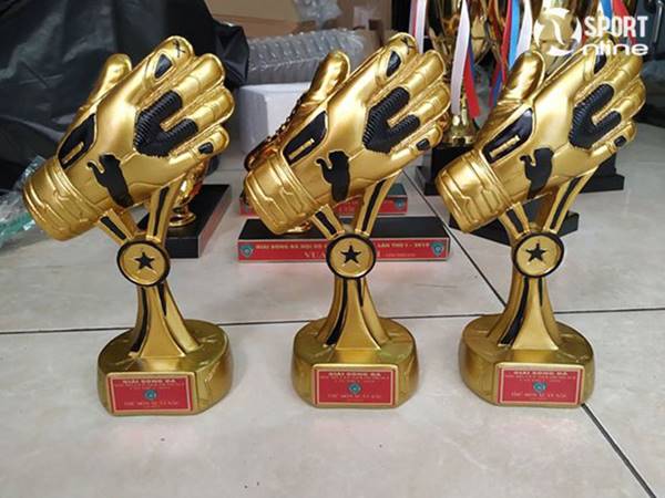 Găng tay vàng là gì? Cầu thủ nào giành nhiều danh hiệu nhất