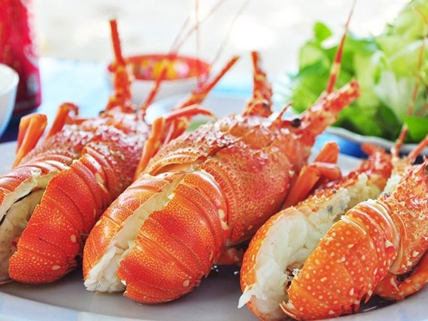 Nằm mơ thấy tôm hùm có phải dấu hiệu tốt về tài lộc?